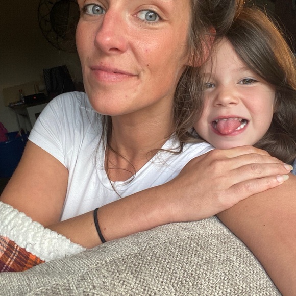 Meet your Posher, Katie - Picture 5 of 8